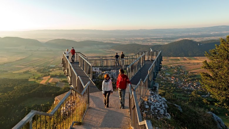 Ausblick vom Skywalk, © © Wiener Alpen in NÖ Tourismus GmbH, Foto: Franz Zwickl